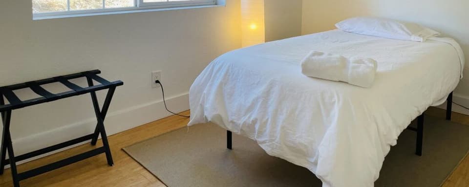 Private Room, Shared Bathroom