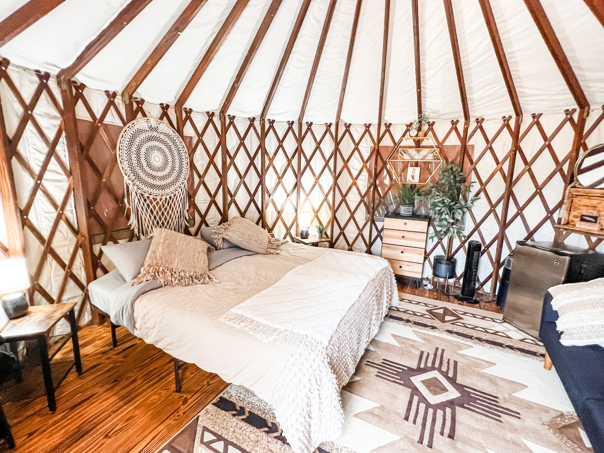 TX - King Yurt w/ Private Bathroom