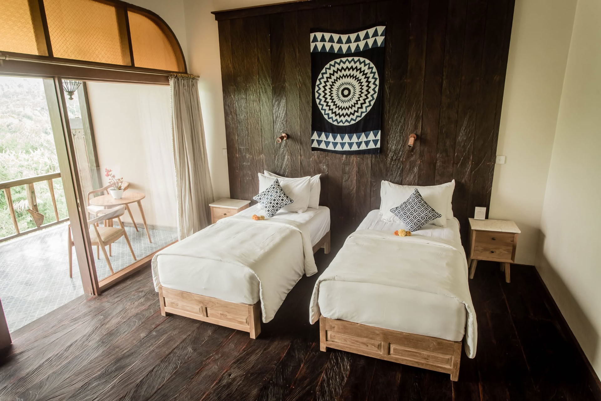 The Taj - 1 person shared twin room ensuite