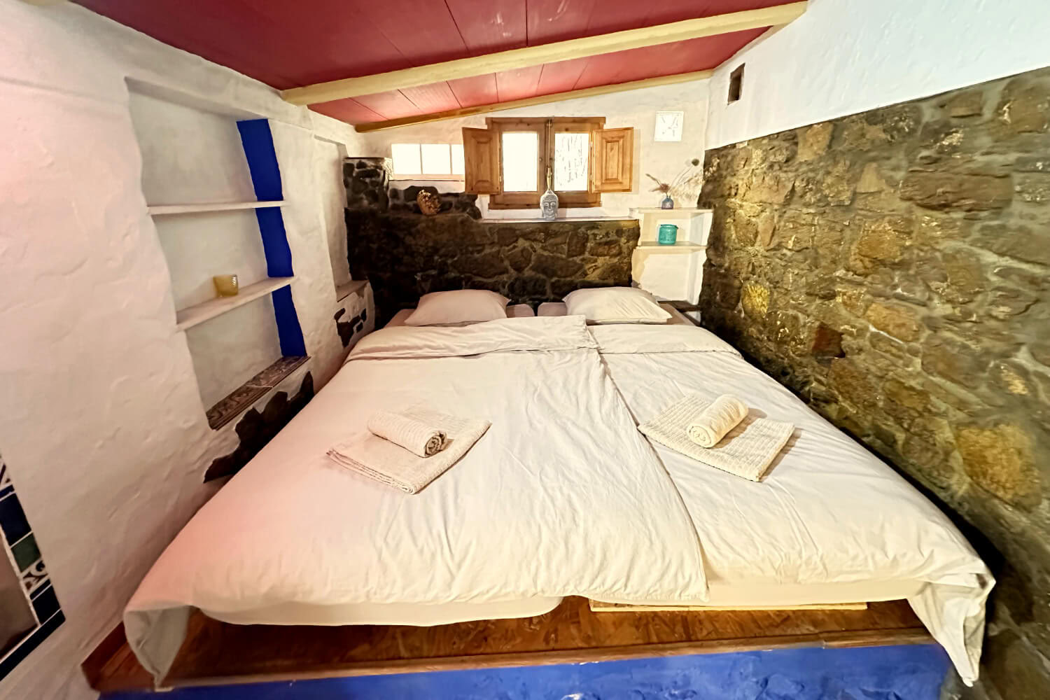 Apartment for 2 guests with own bathroom and kitchen