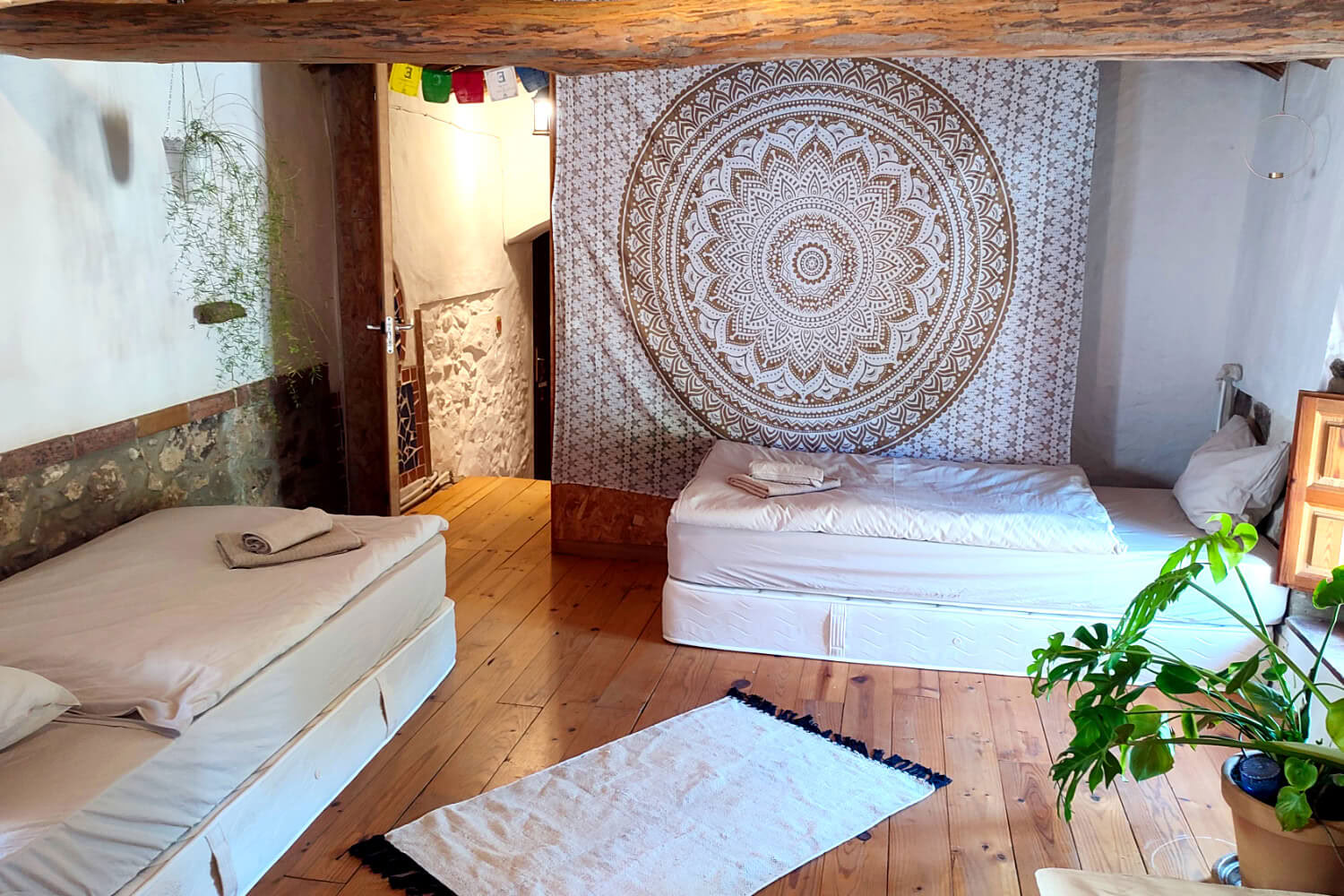 Dormitory for 2 guests with shared bathroom