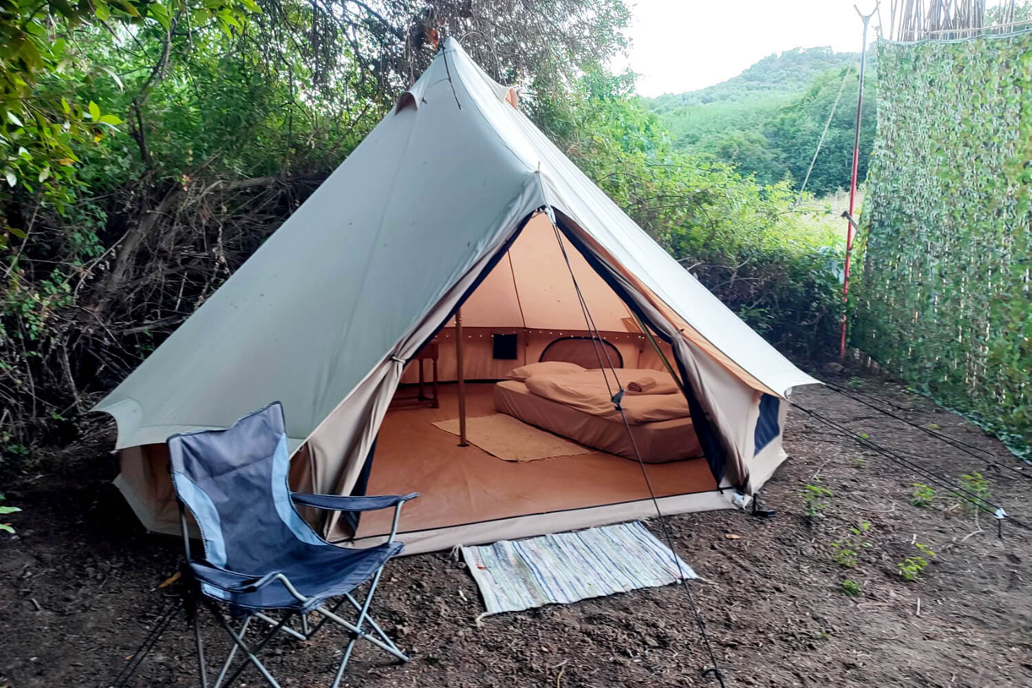 Glamping Bell Tent for 2 guests with outside bathroom