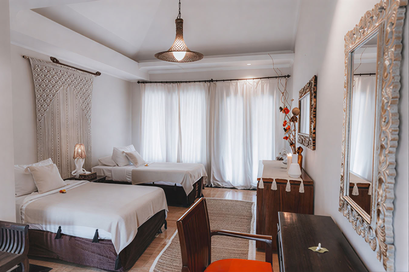 Twin bed room