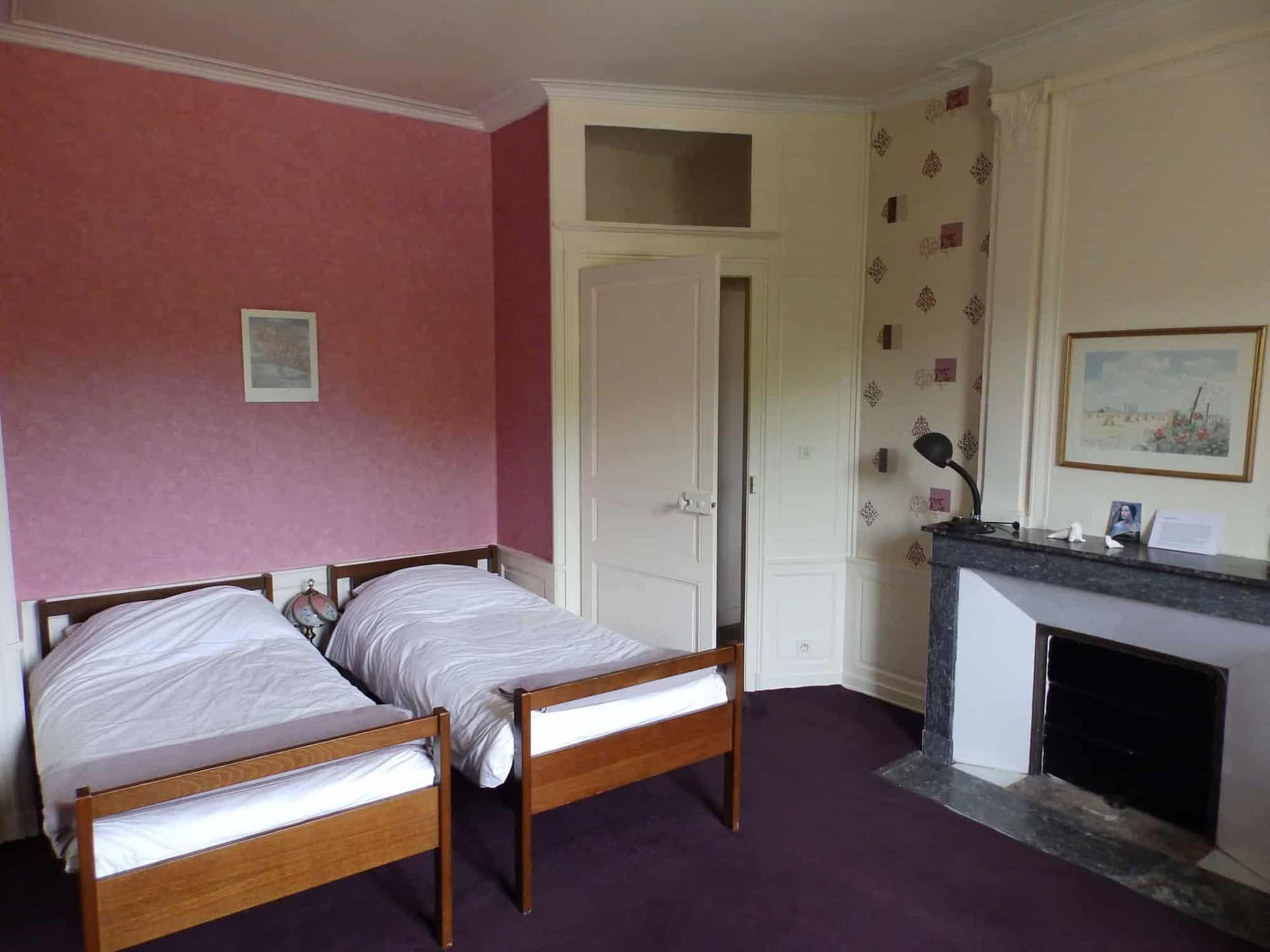 2-3-4 person room