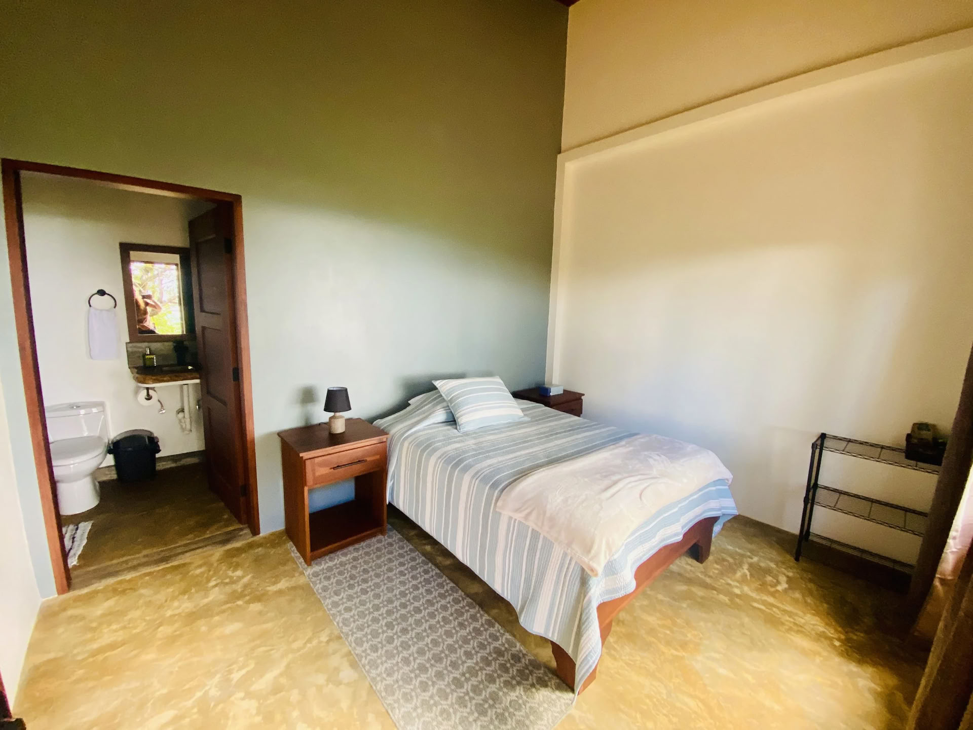 Private Accommodation, Double Bed - Split Pay
