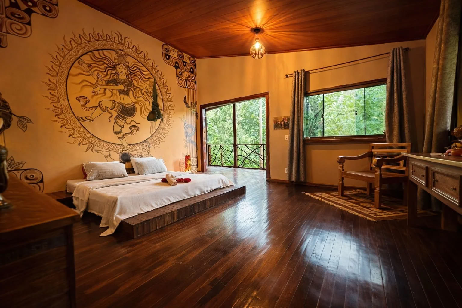 Private room (shared bathroom)