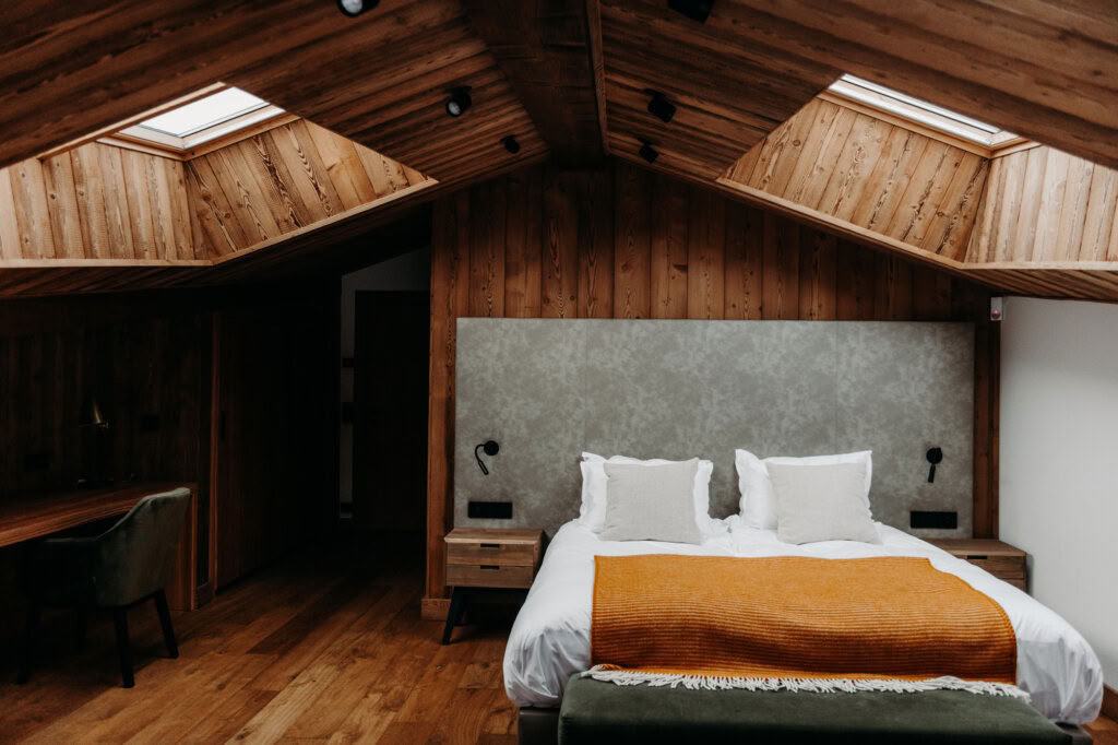 Main Chalet Room 4
