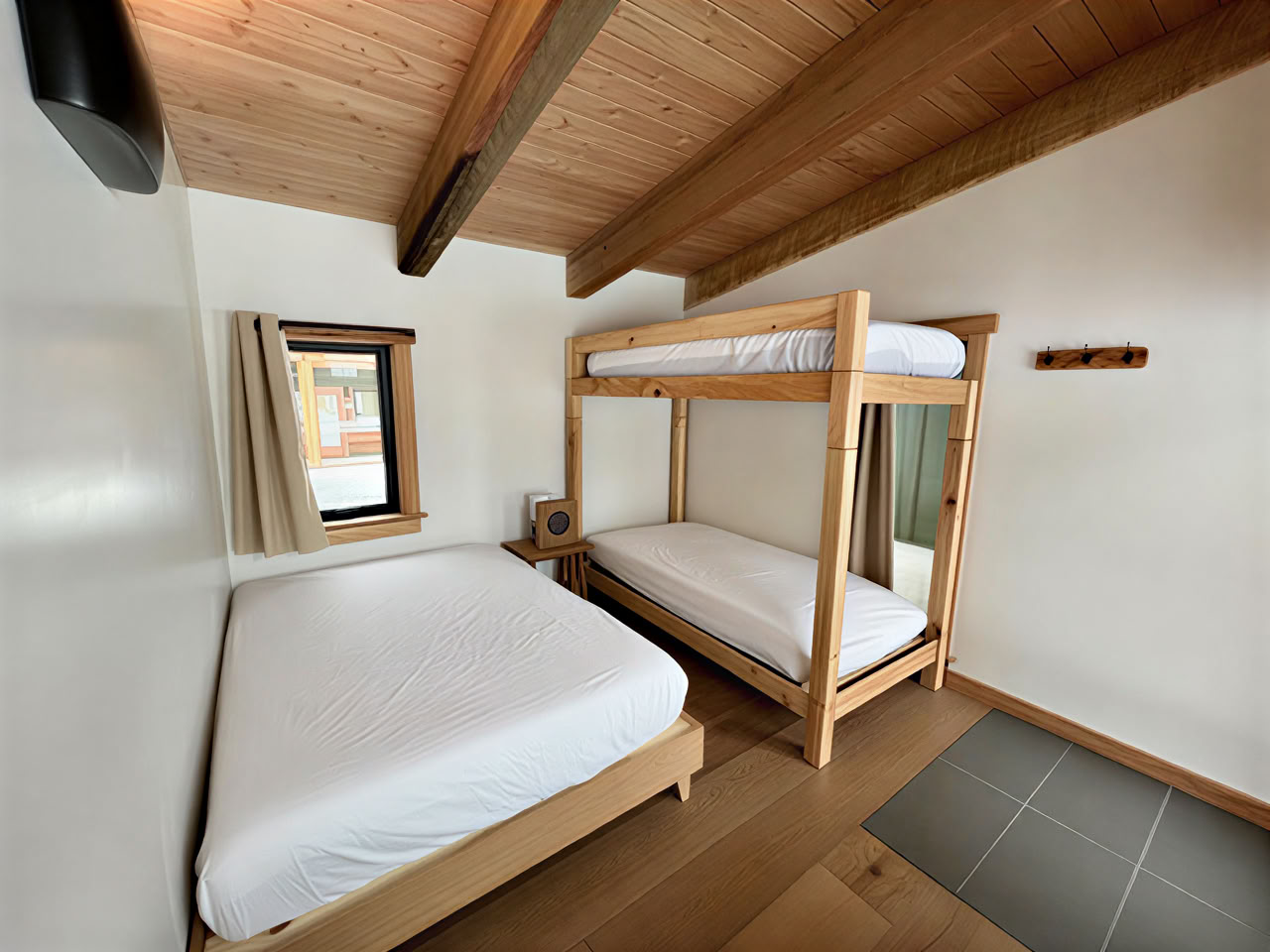 The Grove (1 full bed + twin bunk)