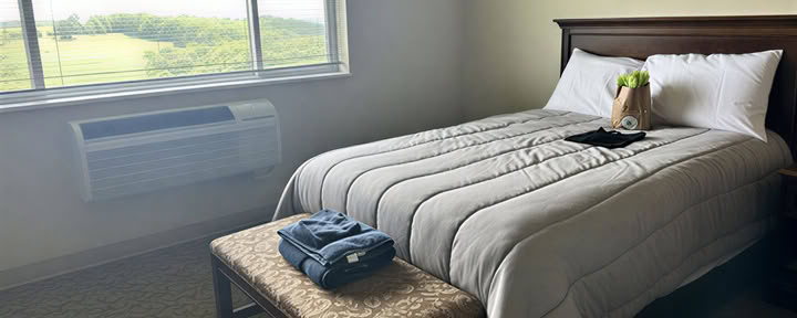 Single Room: Full Bed
