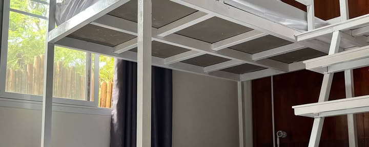 Single bed in A/C room at hostel