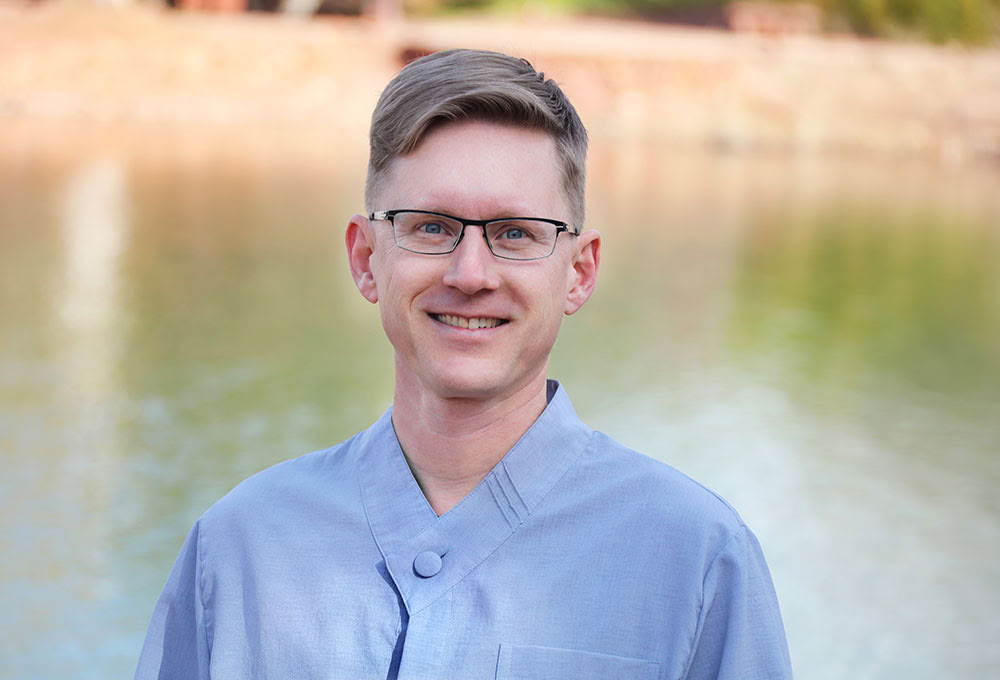 Dahari Kronenberg (Sedona Mago Center for Retreat & Wellness)